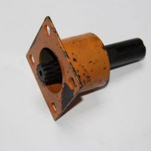 Стакан с валом насоса-дозатора под ГОРу ЮМЗ 45Т-3400010-04 (низкий) ШЛИЦЕВОЙ