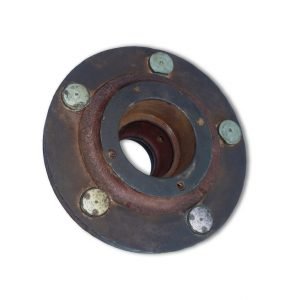 Ступица заднего колеса 50-3104010 (с болтами)