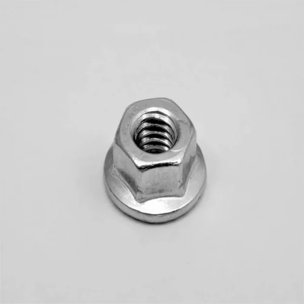 Гайка М24*2 DIN439-6 шест.670352 — изображение 1